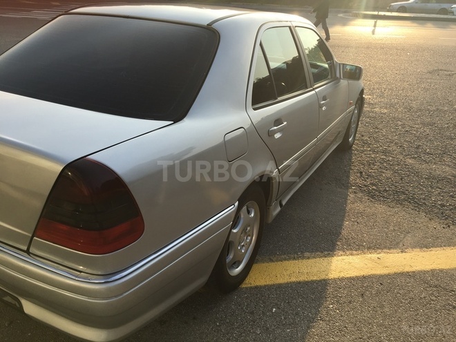 Mercedes C 280 1996, 301,000 km - 2.8 л - Bakı