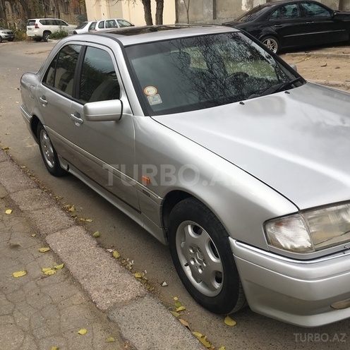 Mercedes C 280 1996, 301,000 km - 2.8 л - Bakı