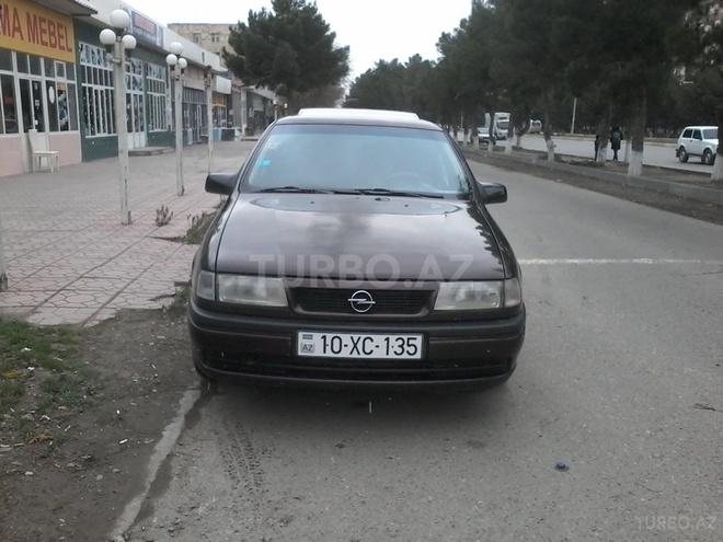 Opel Vectra 1993, 186,000 km - 1.6 l - Sumqayıt