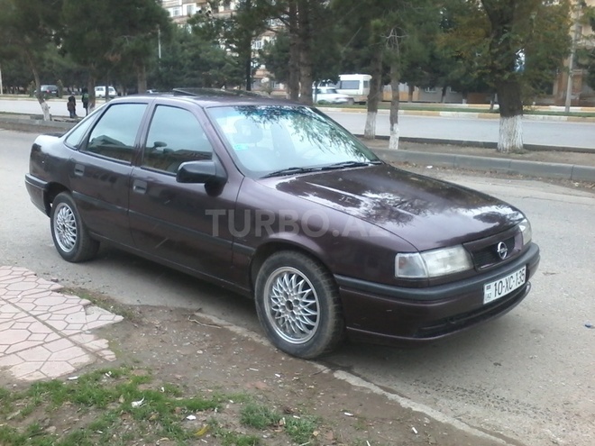 Opel Vectra 1993, 186,000 km - 1.6 l - Sumqayıt