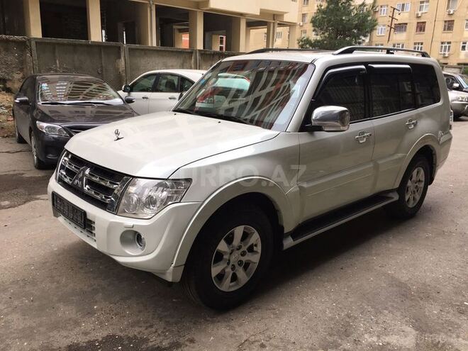 Mitsubishi Pajero 2013, 64,000 km - 3.5 л - Bakı
