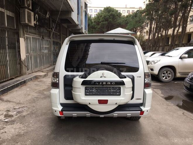 Mitsubishi Pajero 2013, 64,000 km - 3.5 л - Bakı