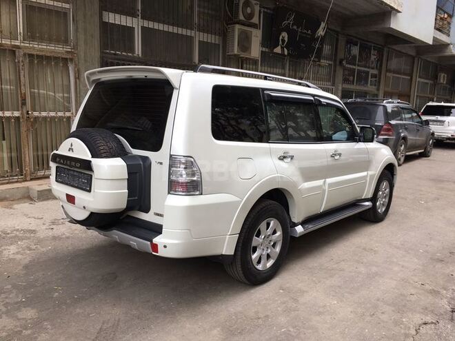 Mitsubishi Pajero 2013, 64,000 km - 3.5 л - Bakı