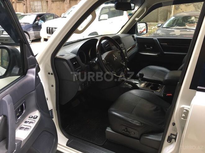 Mitsubishi Pajero 2013, 64,000 km - 3.5 л - Bakı