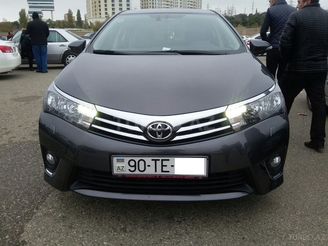 Toyota Corolla 2014, 32,800 km - 1.6 l - Bakı