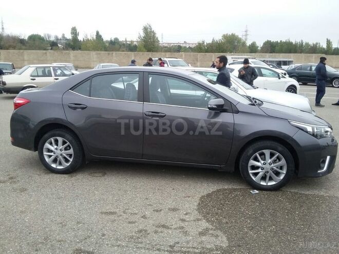 Toyota Corolla 2014, 32,800 km - 1.6 l - Bakı