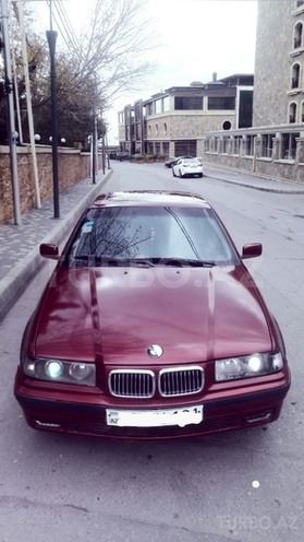 BMW 318 1994, 315,000 km - 1.9 l - Sumqayıt