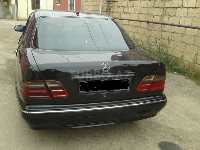 Mercedes E 220 2000, 253,000 km - 2.2 l - Bakı