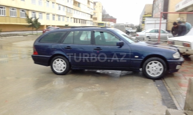 Mercedes C 220 1999, 275,000 km - 2.2 л - Sumqayıt
