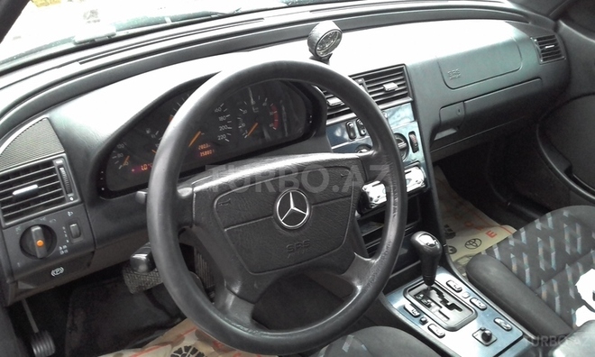 Mercedes C 220 1999, 275,000 km - 2.2 л - Sumqayıt