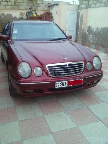Mercedes E 220 1999, 412,460 km - 2.2 l - Sumqayıt