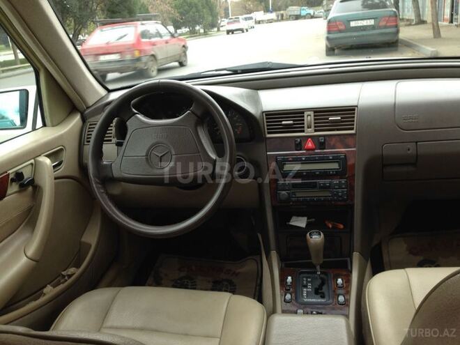 Mercedes C 230 1998, 240,000 km - 2.3 l - Bakı