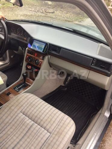 Mercedes E 230 1990, 648,000 km - 2.3 l - Bakı