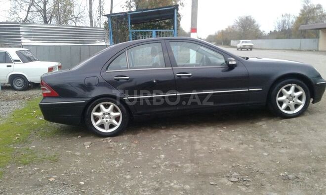 Mercedes C 220 2001, 300,271 km - 2.2 л - Ağdam