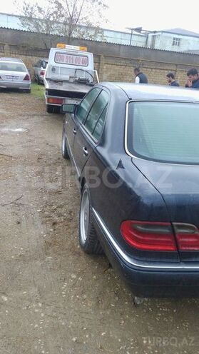 Mercedes E 320 1996, 220,000 km - 3.2 l - Bakı