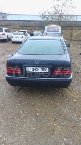 Mercedes E 320 1996, 220,000 km - 3.2 l - Bakı