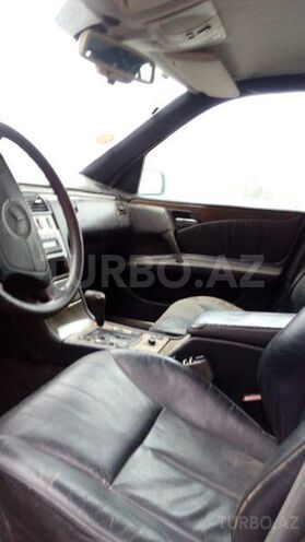Mercedes E 320 1996, 220,000 km - 3.2 l - Bakı