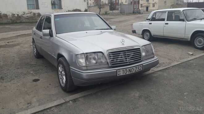 Mercedes E 220 1994, 380,000 km - 2.2 l - Kürdəmir