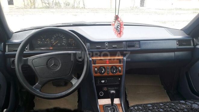 Mercedes E 220 1994, 380,000 km - 2.2 l - Kürdəmir