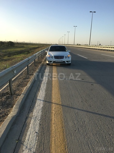 Mercedes E 320 2003, 206,000 km - 3.2 л - Bakı
