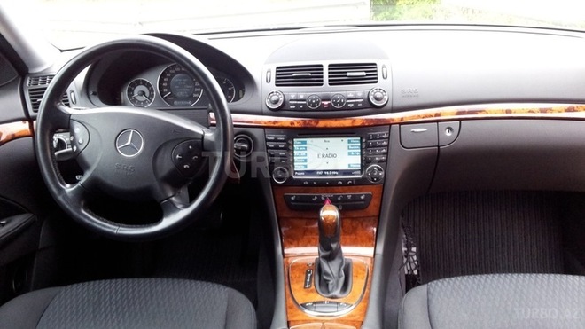 Mercedes E 320 2003, 206,000 km - 3.2 л - Bakı