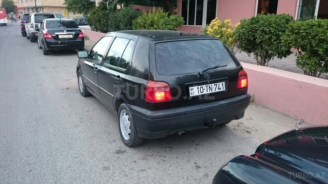 Volkswagen Golf 1993, 337,425 km - 1.6 l - Bakı