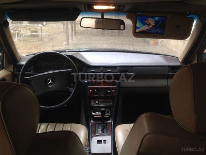 Mercedes E 230 1991, 249,786 km - 2.3 l - Sumqayıt