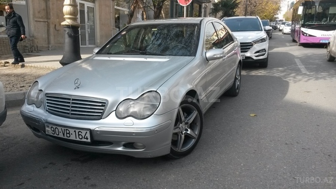 Mercedes C 220 2002, 310,000 km - 2.2 l - Bakı