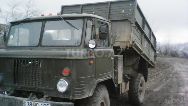 GAZ 66 1992, 1,700 km - 4.3 l - Qusar