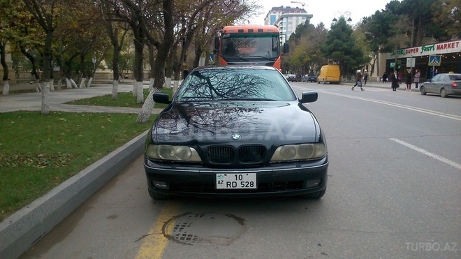 BMW 528 1996, 320,000 km - 2.8 l - Sumqayıt