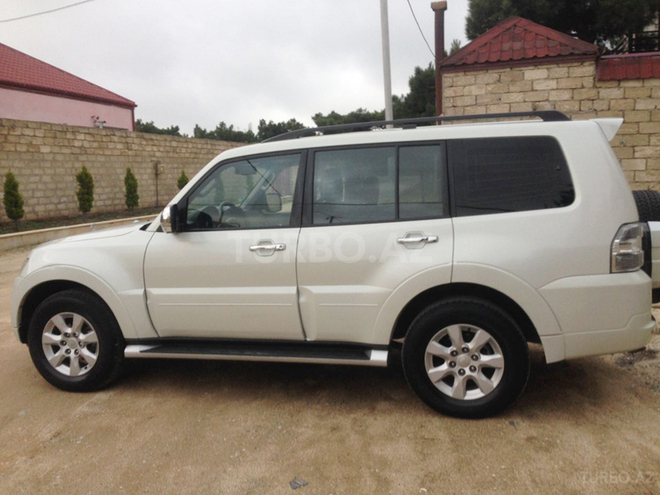 Mitsubishi Pajero 2010, 170,000 km - 3.5 l - Bakı
