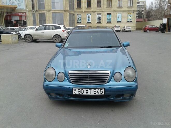 Mercedes E 220 2000, 300,000 km - 2.2 l - Bakı