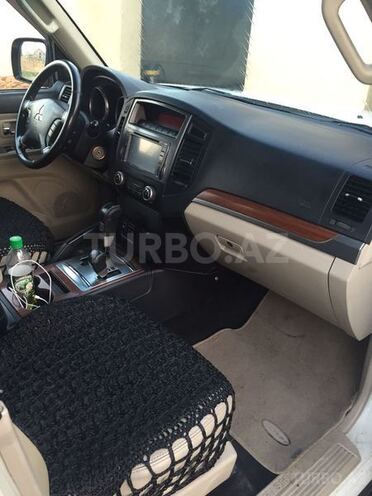 Mitsubishi Pajero 2007, 132,000 km - 3.0 l - Bakı