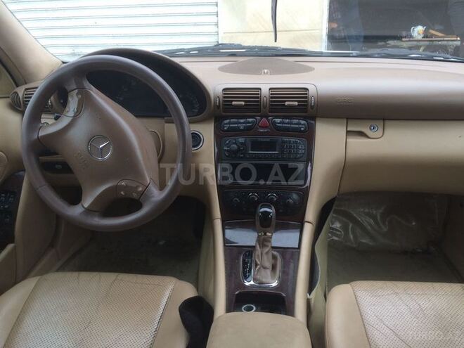 Mercedes C 240 2001, 230,000 km - 2.4 l - Sumqayıt