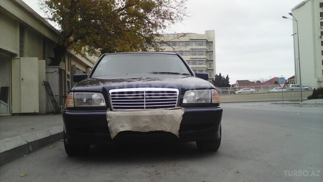 Mercedes C 240 1999, 301,000 km - 2.4 l - Bakı