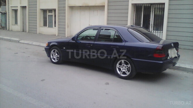 Mercedes C 240 1999, 301,000 km - 2.4 l - Bakı