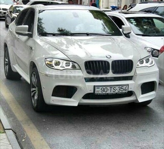 BMW X6 M 2011, 53,000 km - 4.4 л - Bakı