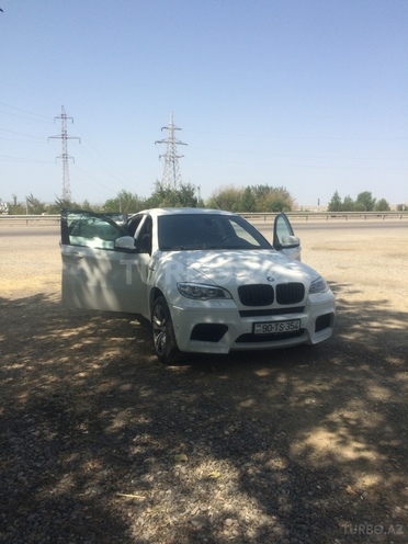 BMW X6 M 2011, 53,000 km - 4.4 л - Bakı
