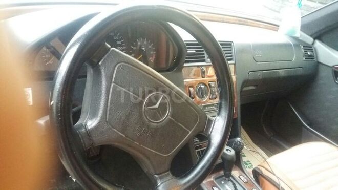 Mercedes C 220 1995, 29,000 km - 2.2 l - Bakı