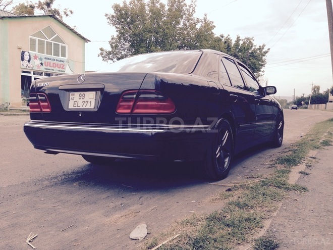 Mercedes E 320 2000, 255,000 km - 3.2 l - Zaqatala