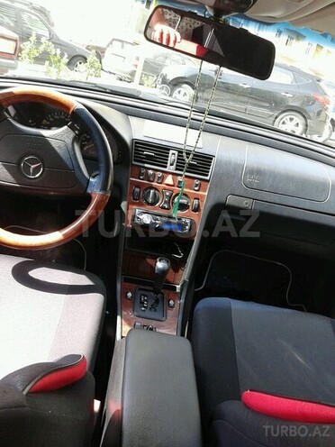 Mercedes C 180 2000, 229,000 km - 1.8 л - Bakı