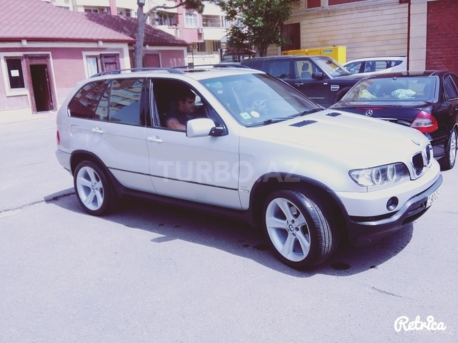 BMW X5 2001, 275,000 km - 4.4 l - Bakı
