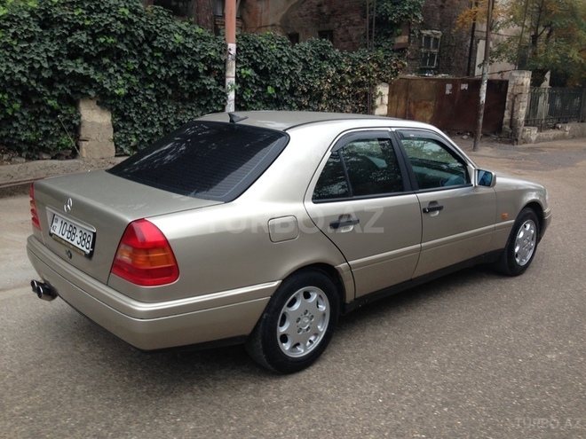 Mercedes C 200 1994, 280,000 km - 2.0 l - Sumqayıt