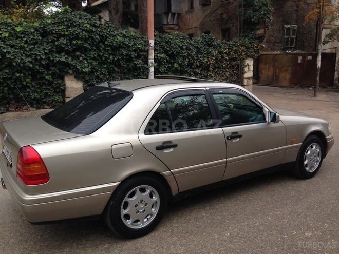 Mercedes C 200 1994, 280,000 km - 2.0 l - Sumqayıt