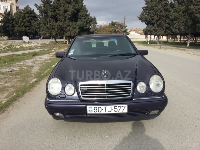 Mercedes E 230 1997, 231,000 km - 2.3 l - Bakı