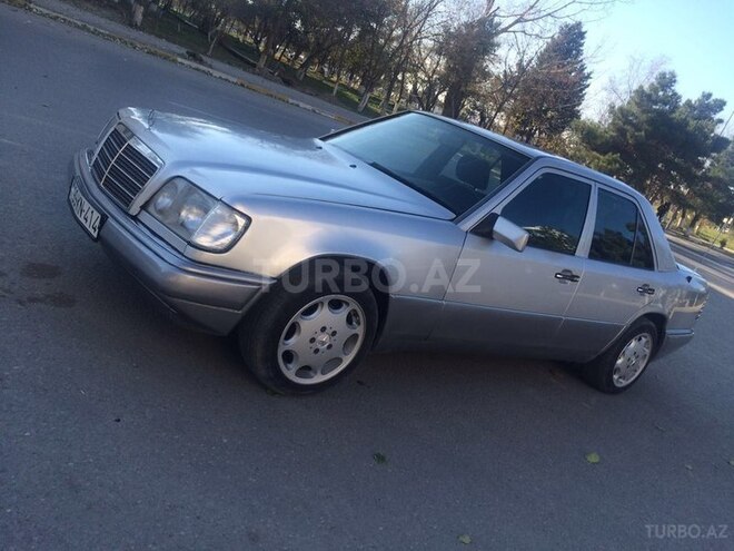 Mercedes E 250 1992, 251,041 km - 2.5 l - Bakı