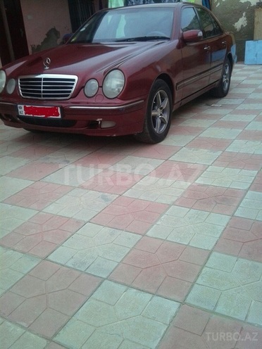 Mercedes E 220 1999, 413,466 km - 2.2 л - Sumqayıt