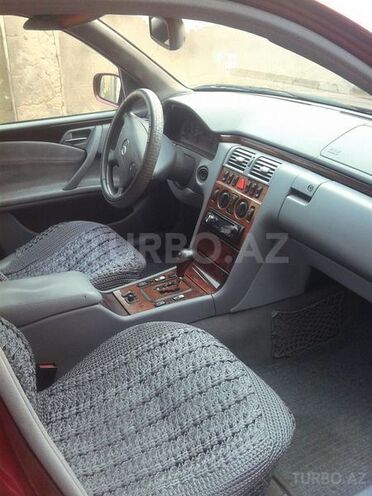 Mercedes E 220 1999, 413,466 km - 2.2 л - Sumqayıt