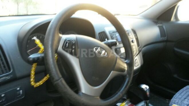 Hyundai i30 2011, 98,000 km - 1.6 л - Bakı