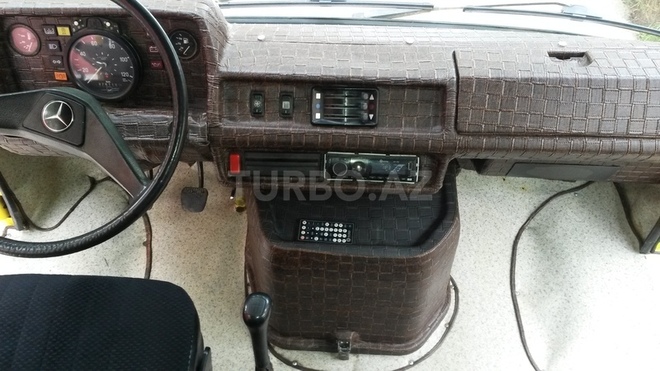 Mercedes 208 D 1995, 85,996 km - 2.3 l - Şirvan
